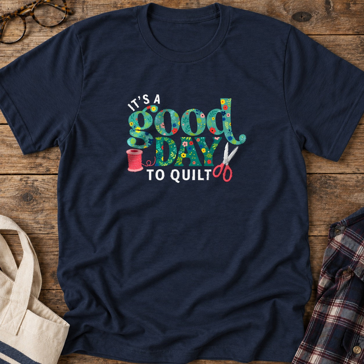 Good Quilting Day T-Shirt in Navy